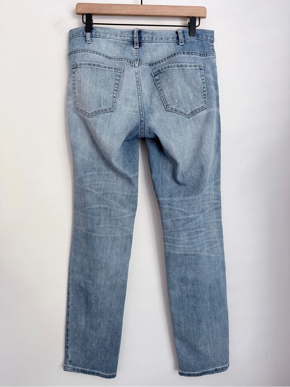Free People Distressed Straight Leg Jeans 28